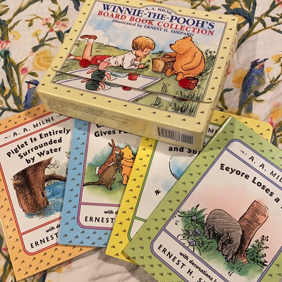 Winnie the Pooh board book collection vintage - Picture 1 of 2